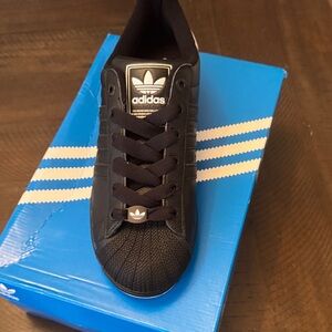 Adidas Men's Black Superstar Sneakers